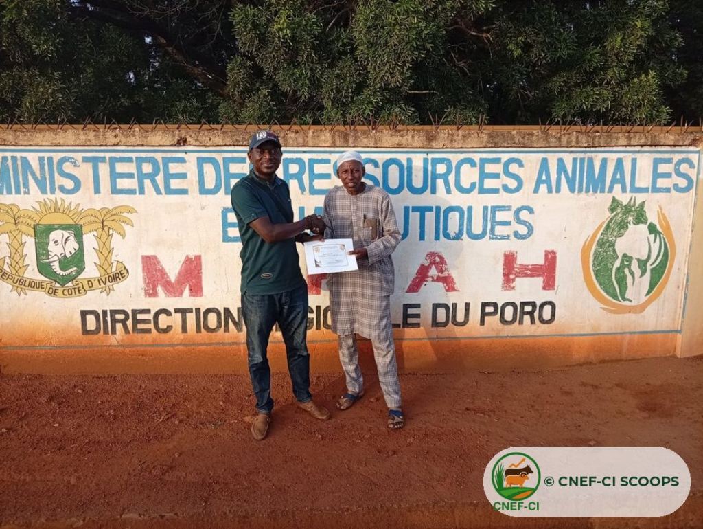 Remise des attestations — Direction régionale du MIRAH du Poro, Korhogo