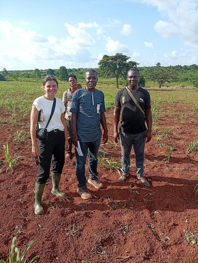 Visite de l'ONG Nitidæ sur une parcelle fourragère CNEF-CI (23 juin 2026)